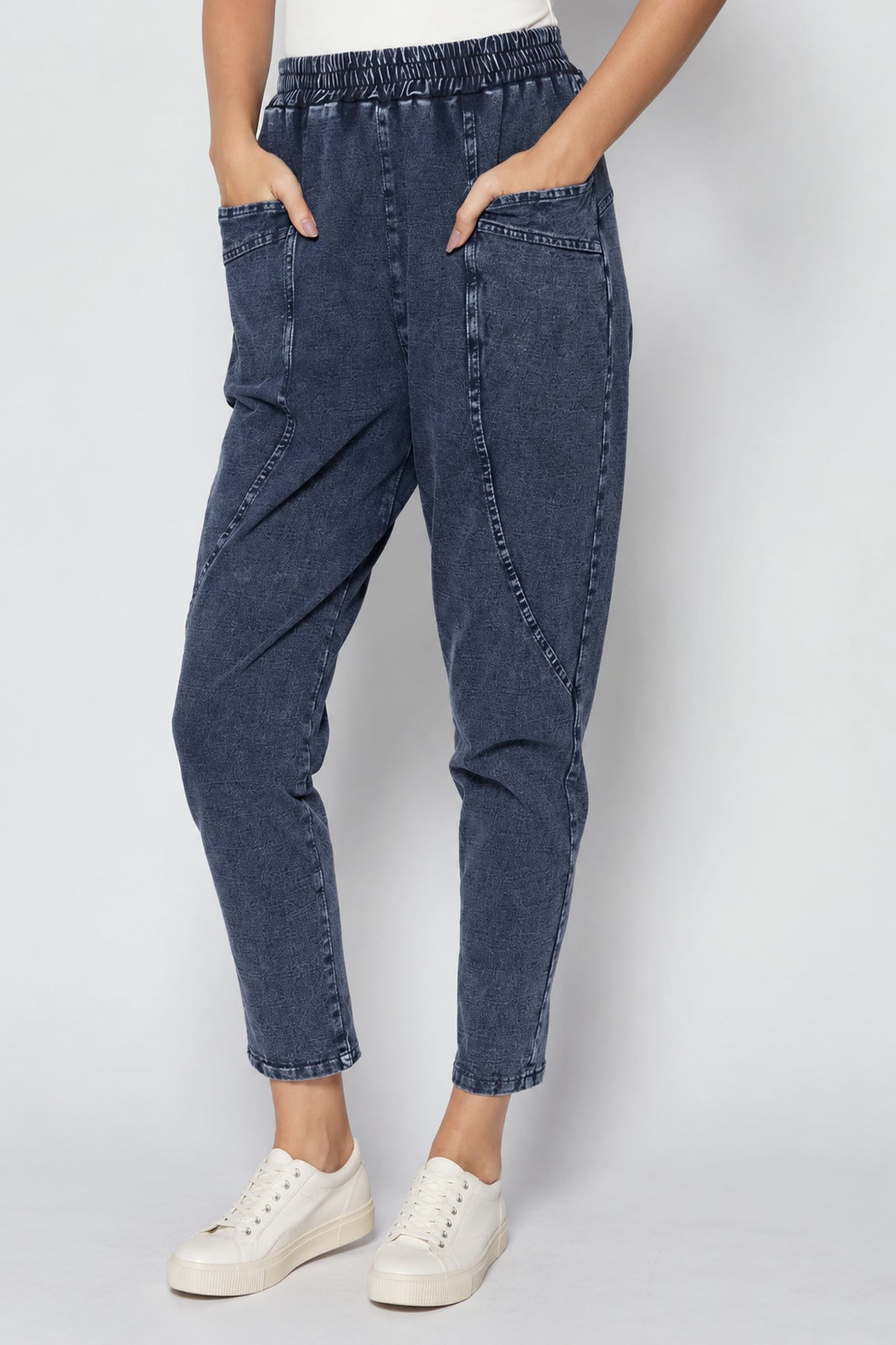 Backorders Tove Pants in Blue