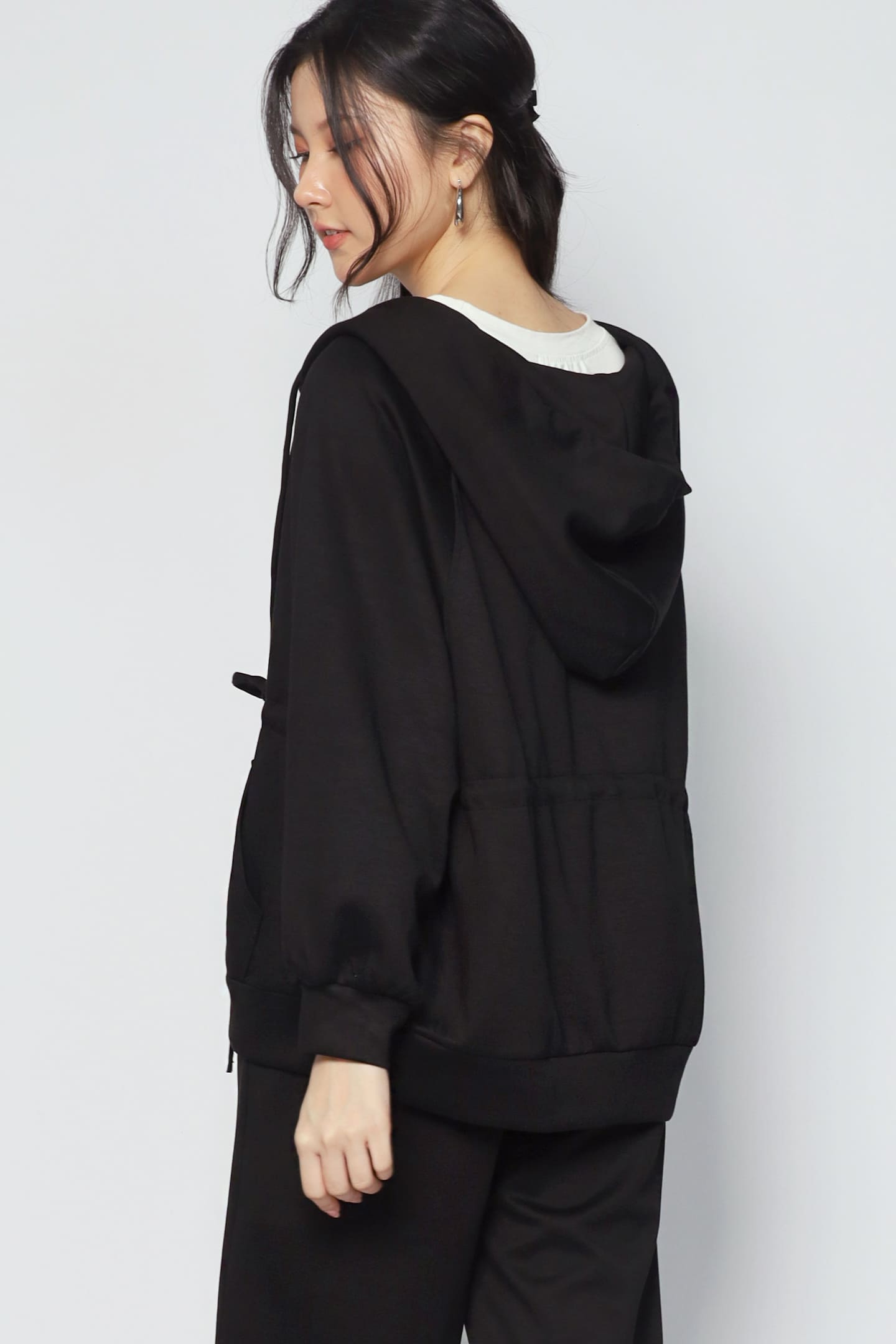 JOY - Traveller Hoodie in Black