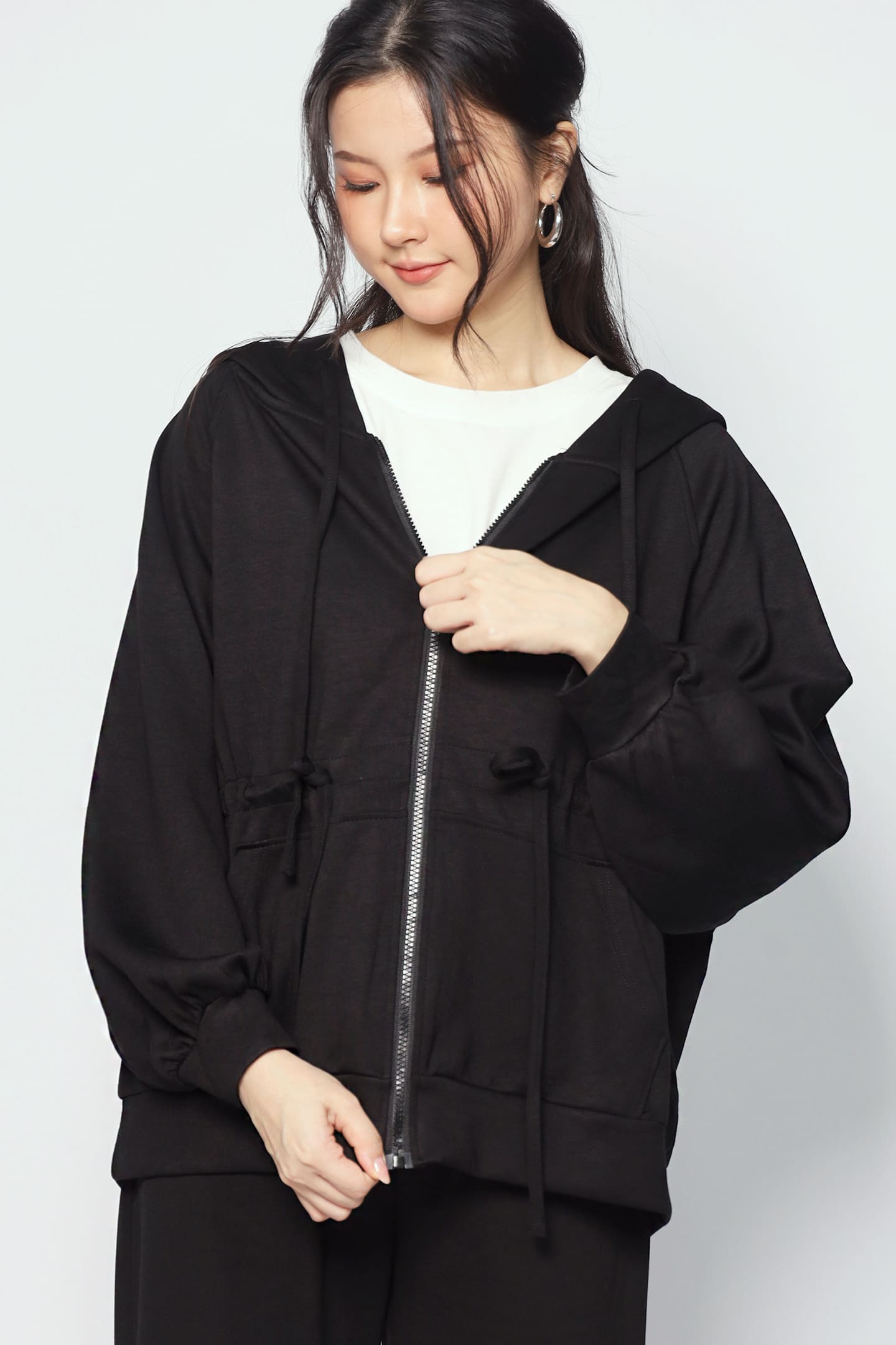 JOY - Traveller Hoodie in Black