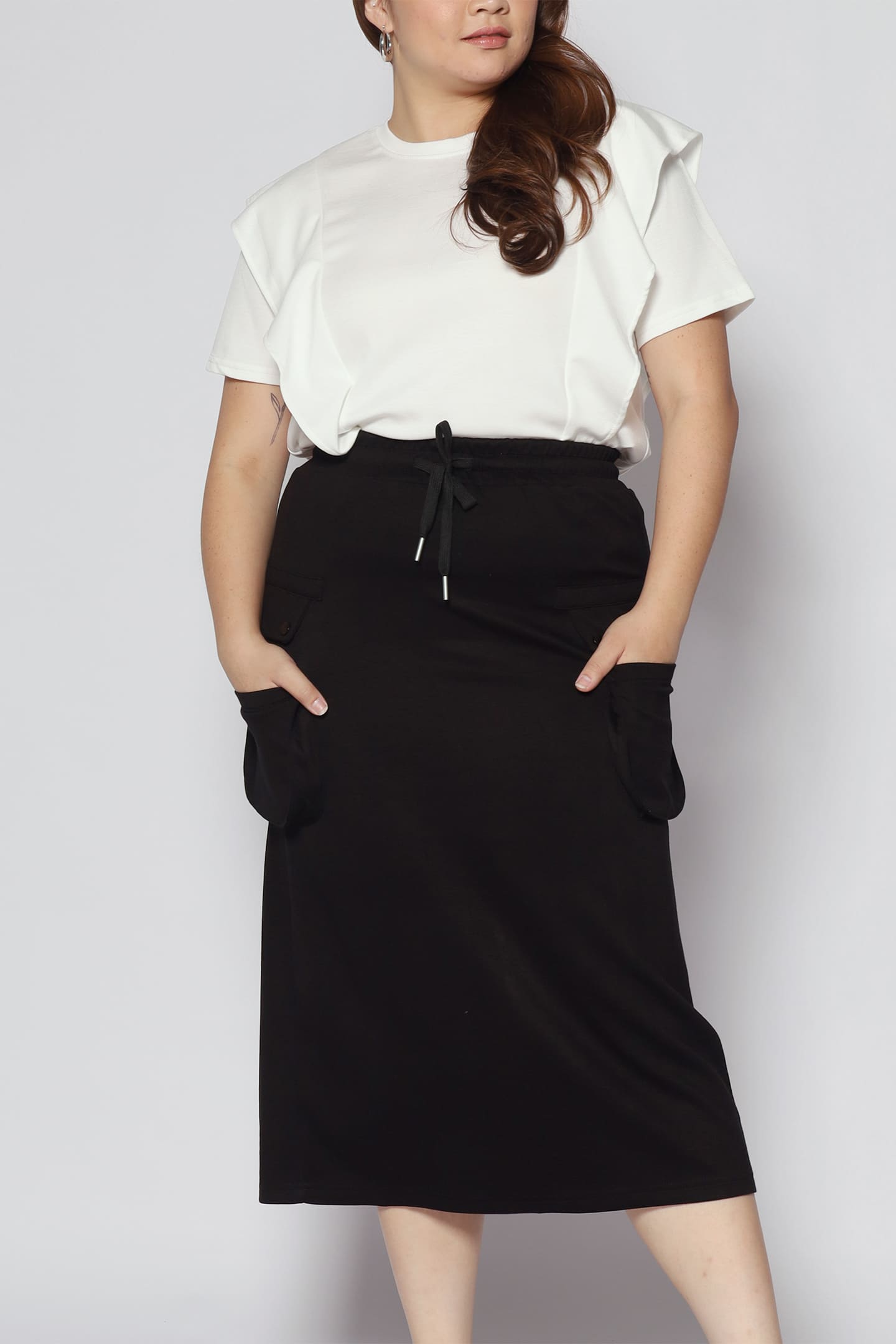 Veevee Cargo Skirt in Black