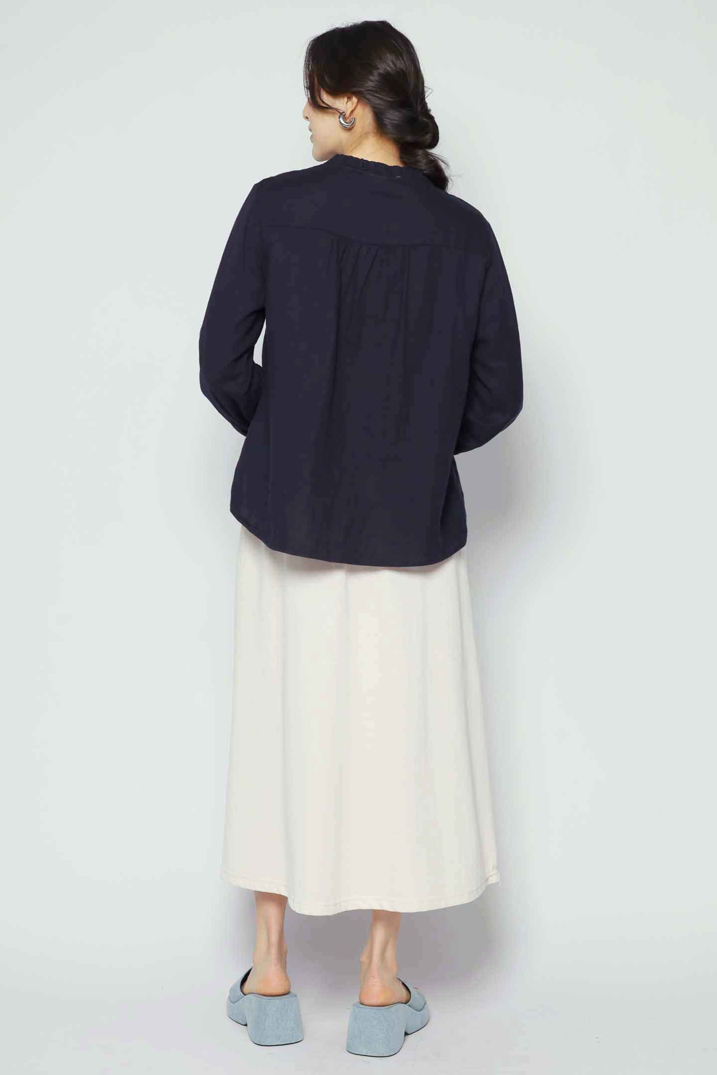 Backorders Verene Floral Embroidery Top in Blue