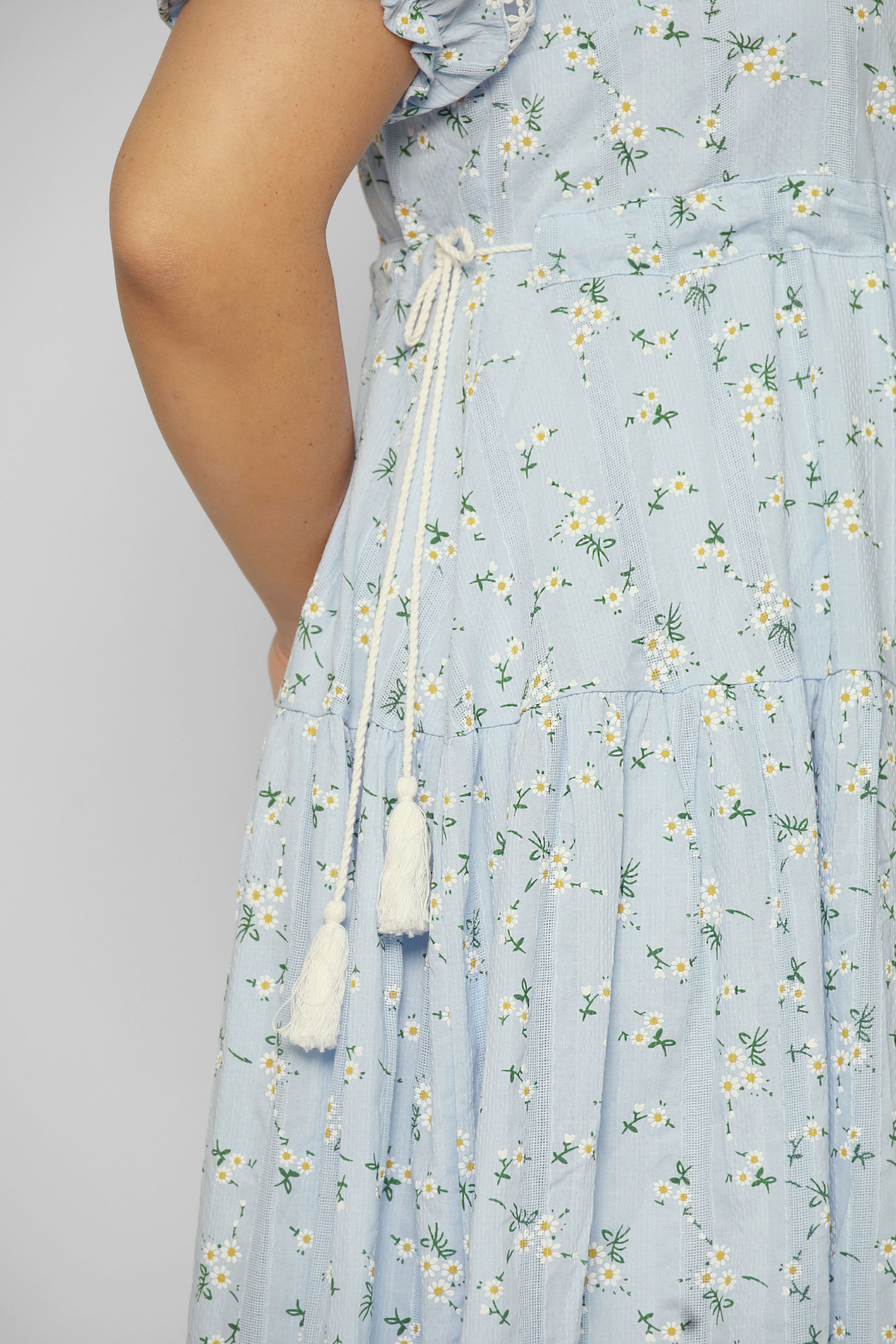 Victoria Dress in Daisy Embroidery