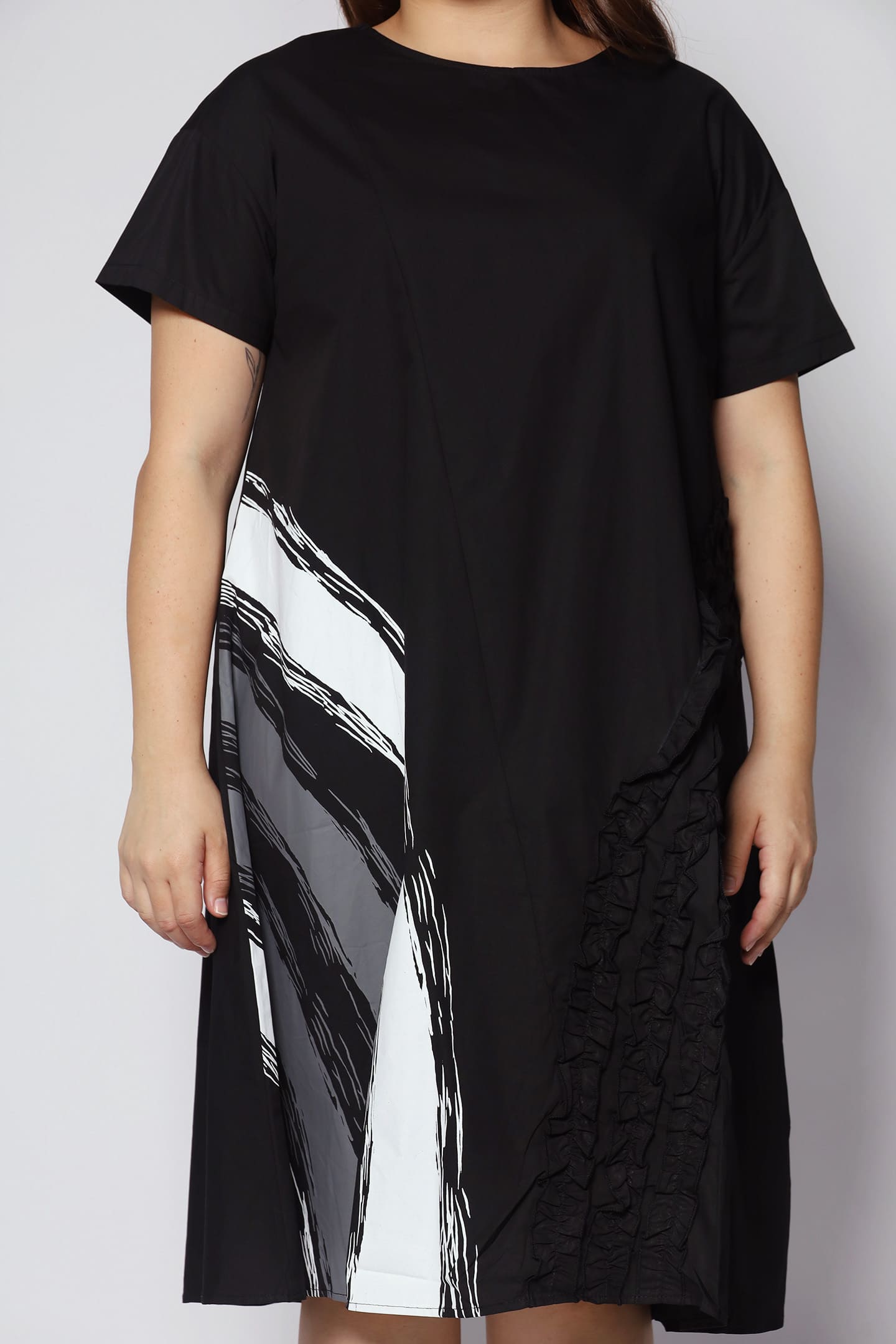 Voss Dress in Black