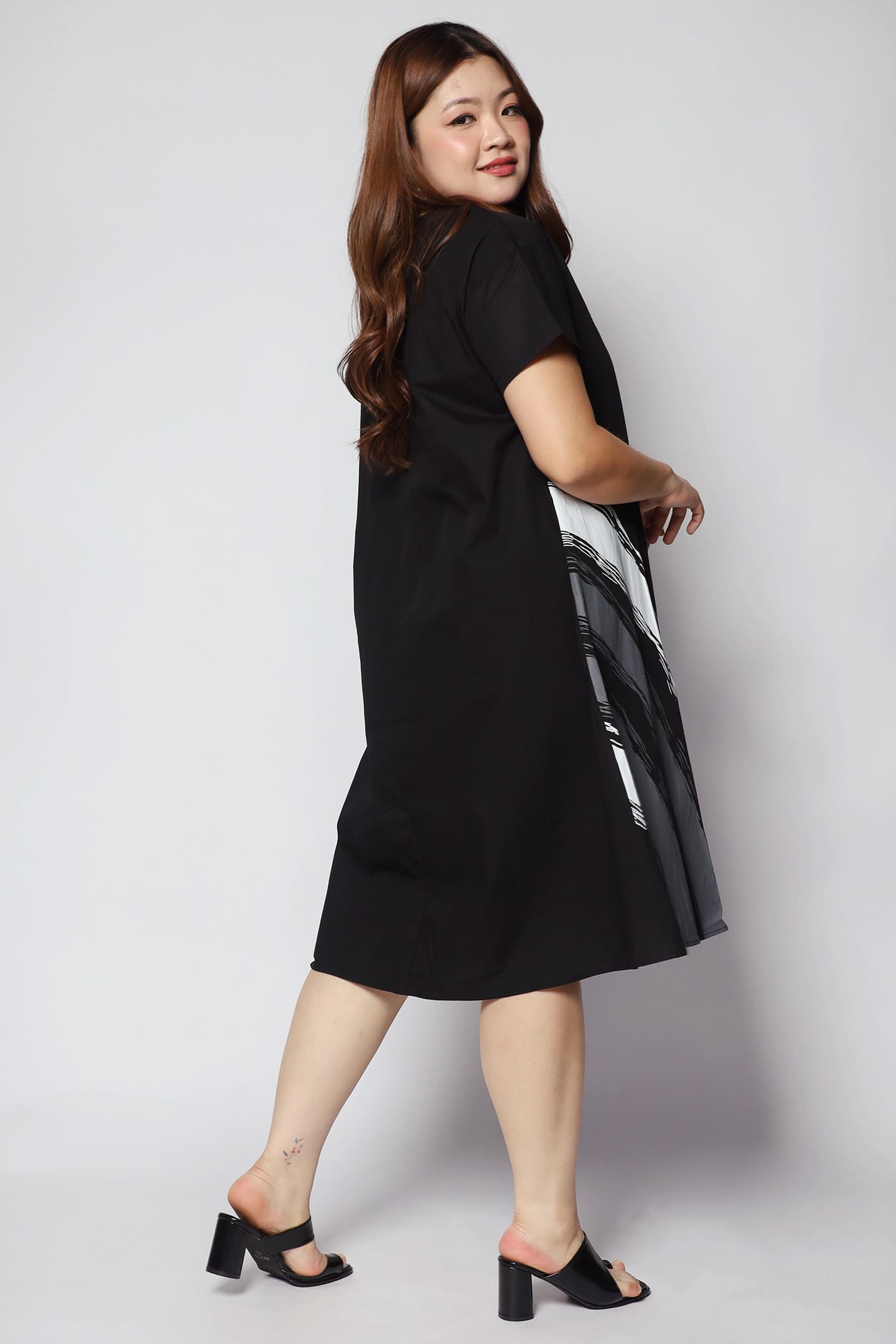 Voss Dress in Black