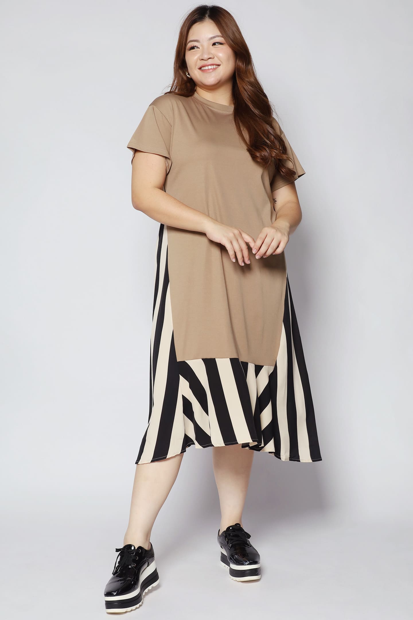 Backorders Wendy Stripes Dress in Khaki