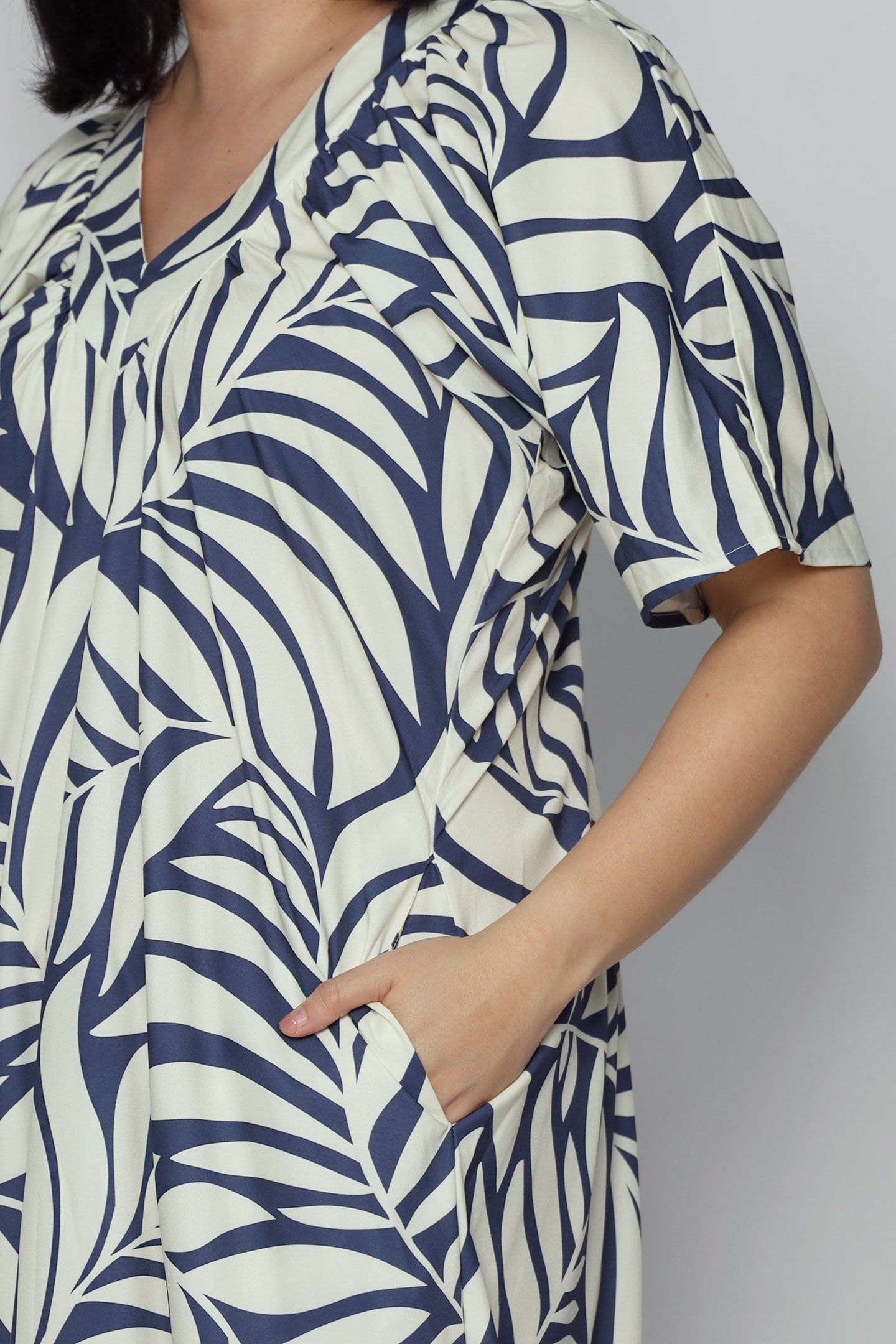 Whitney V Dress in Botanique Fern