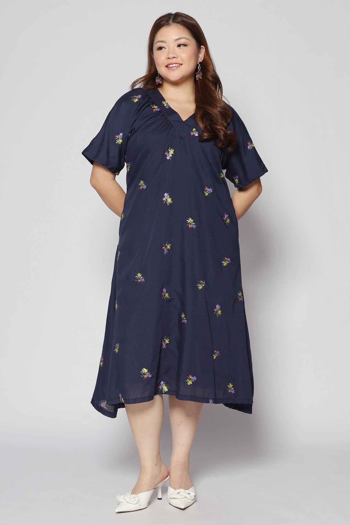 Whitney V Dress in Holly Embroidery