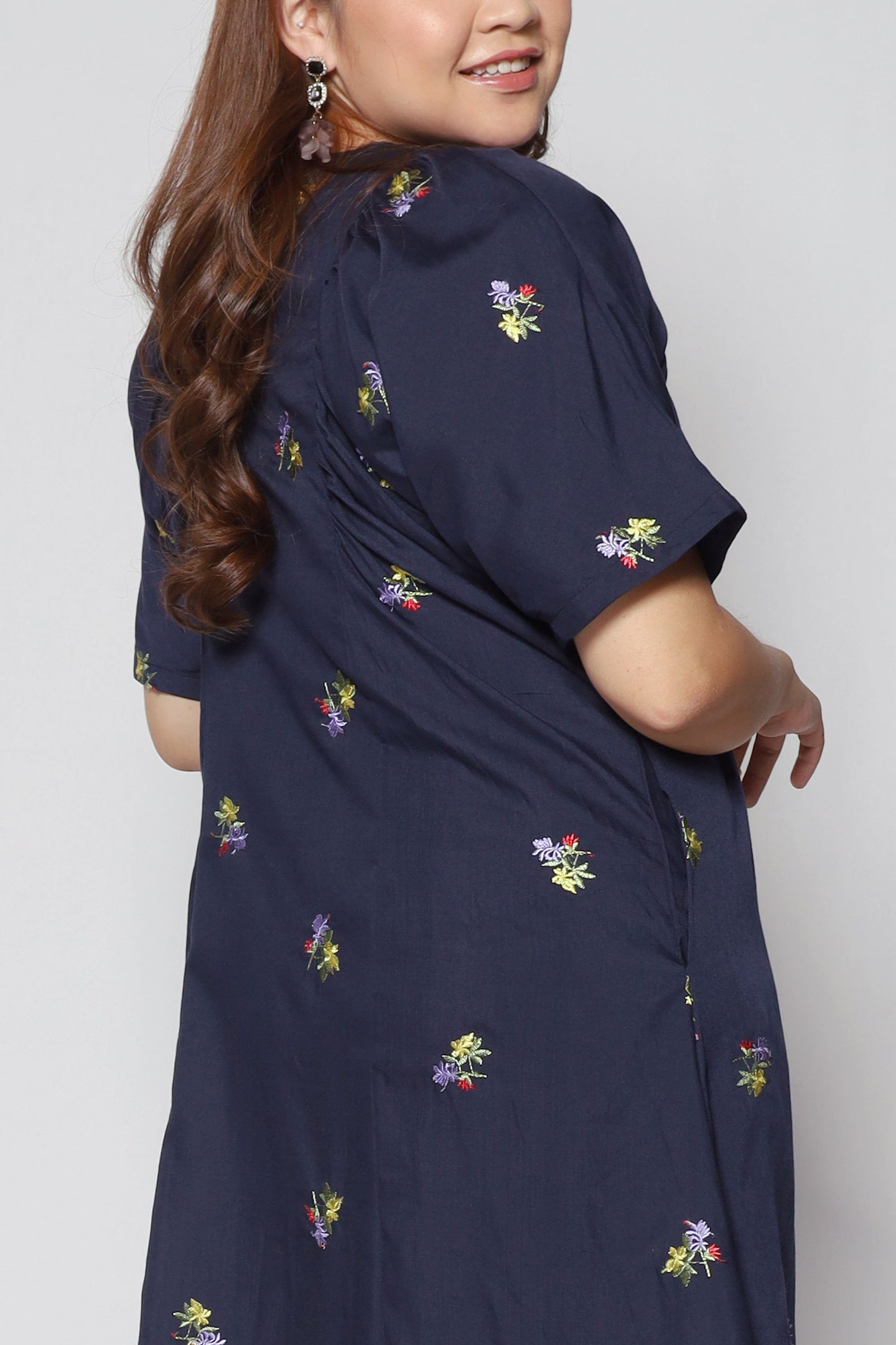 Whitney V Dress in Holly Embroidery