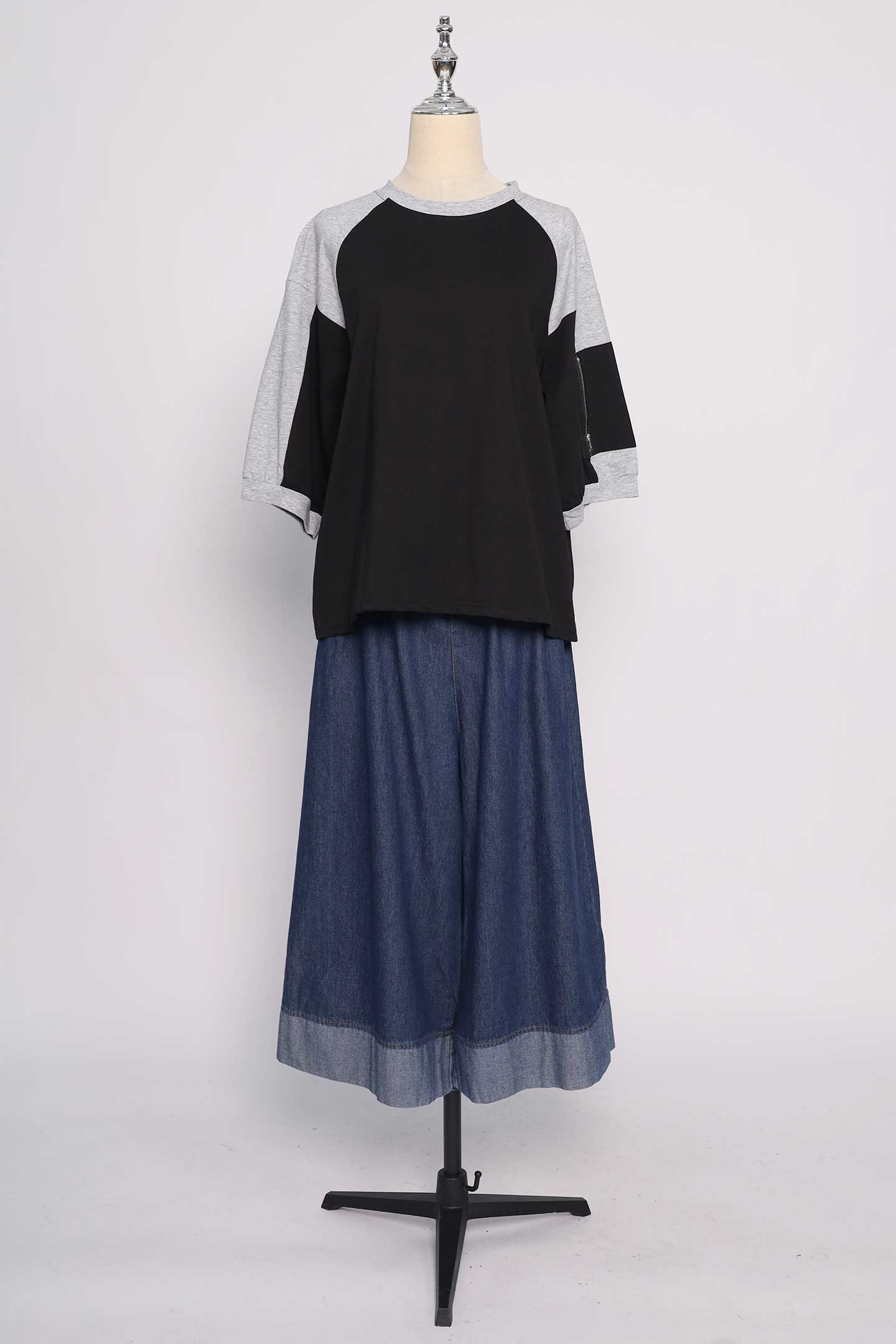 PO - Yewen Colourblock Top in Black