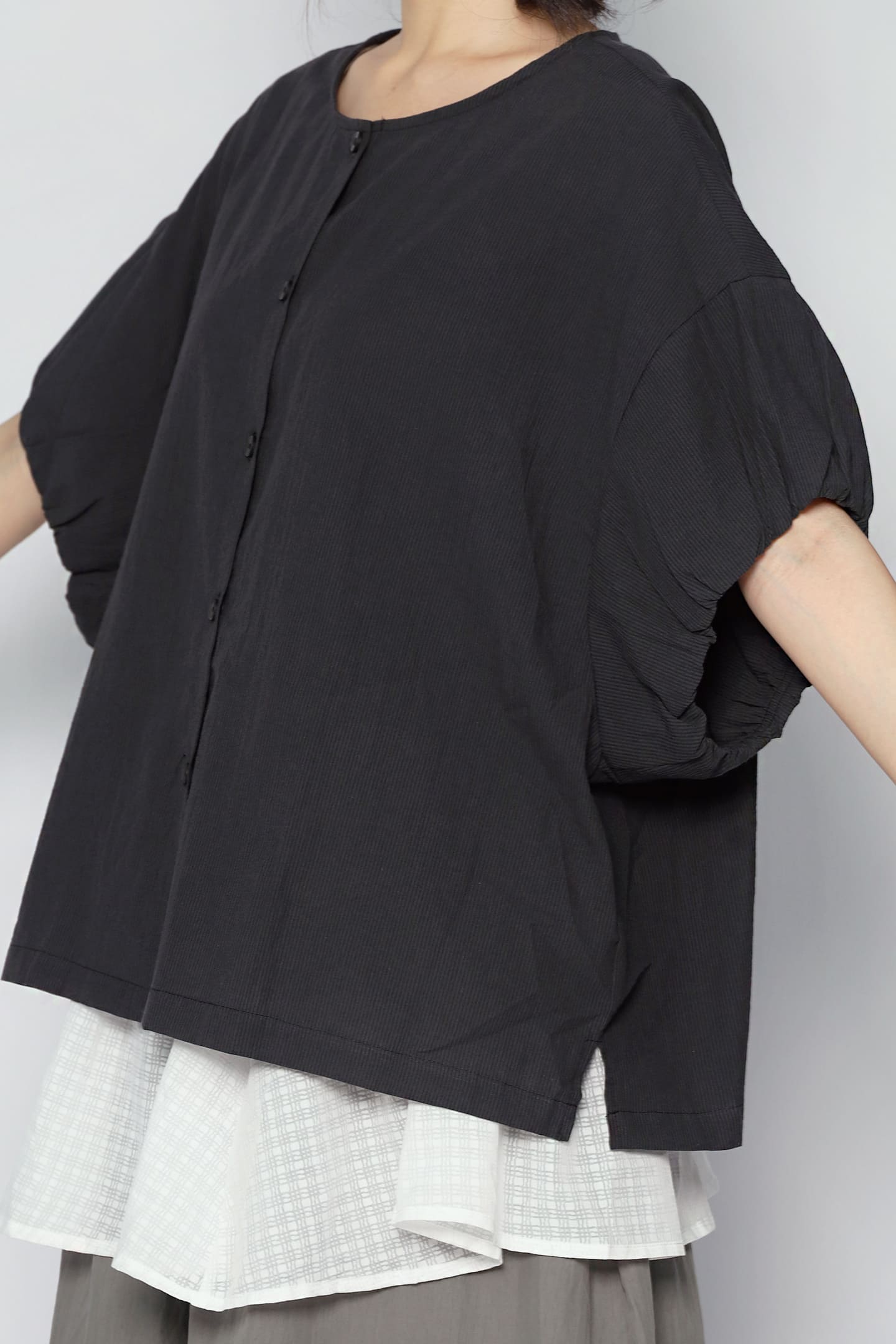 JOY - Yoro Reversible Shirt in Black Stripe