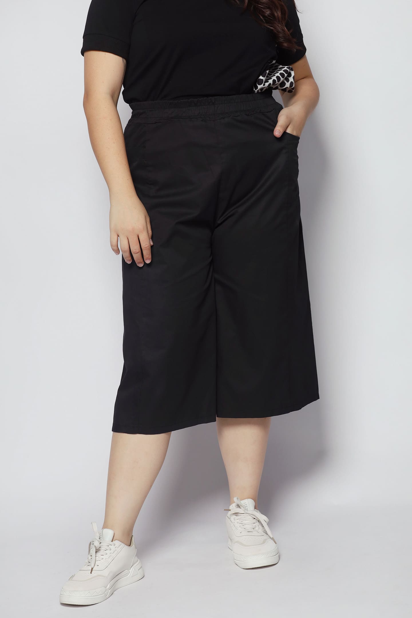 Zant Culottes Pants in Black